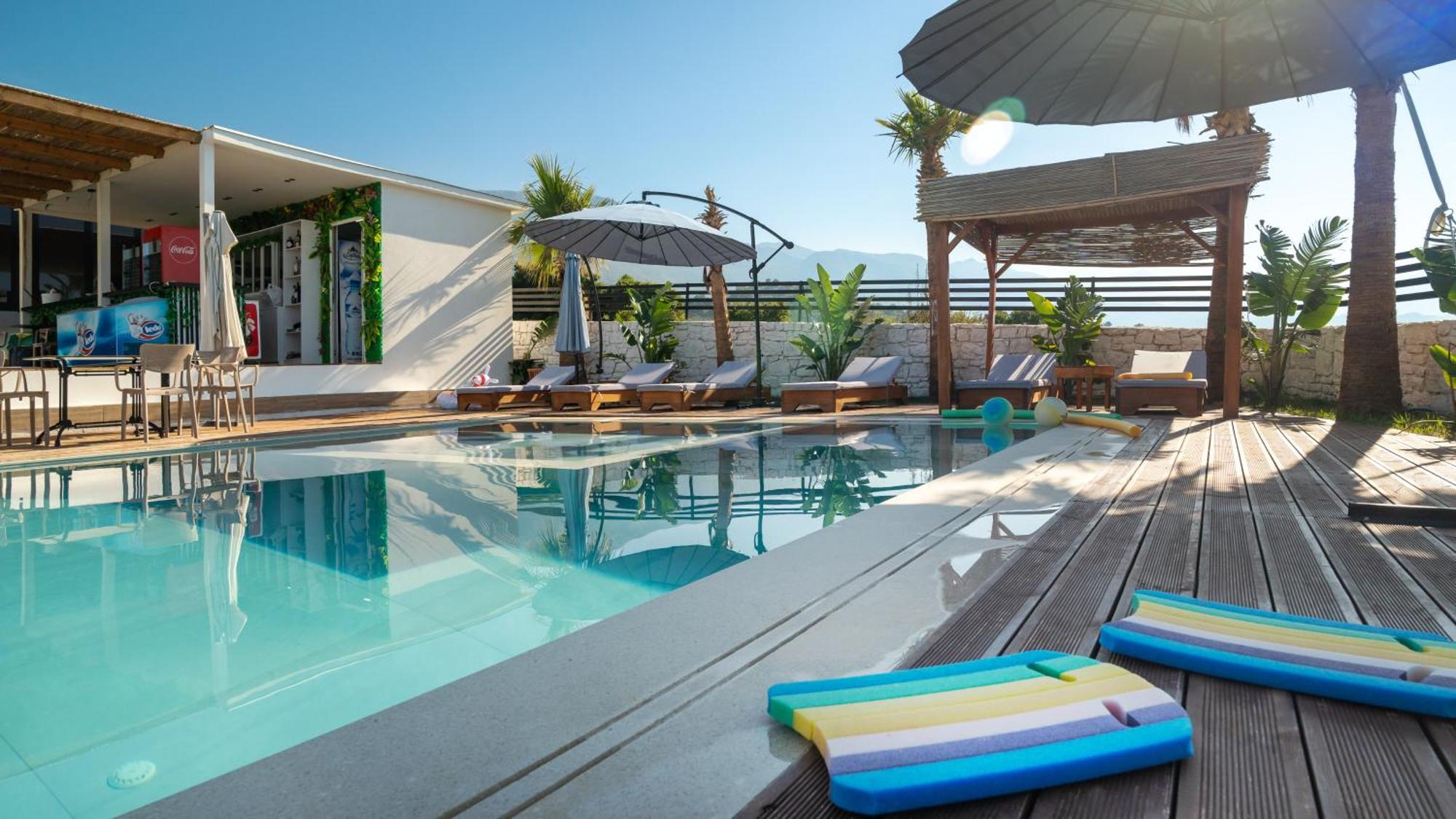 Sea Queen Luxury Hotel