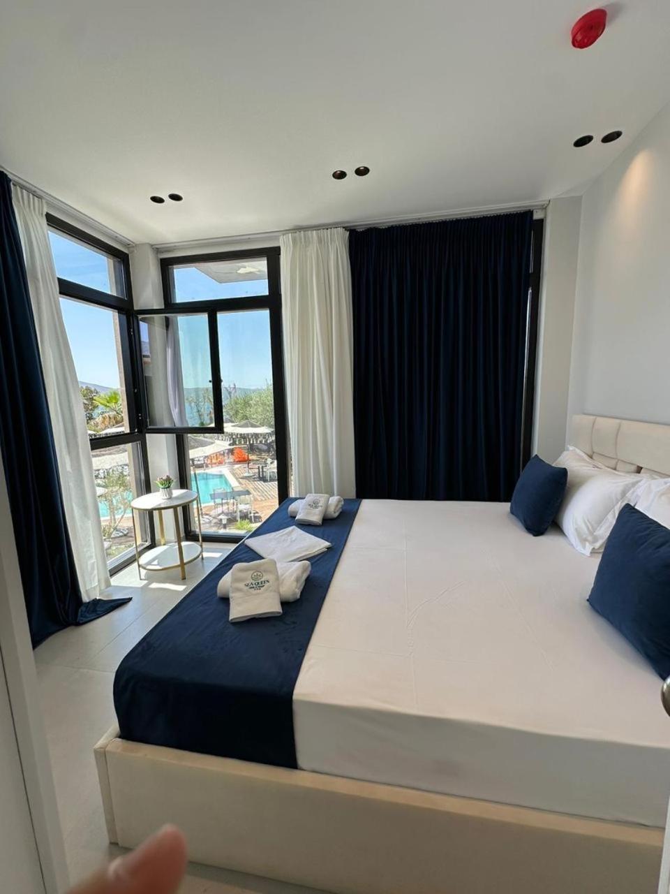 Sea Queen Luxury Hotel