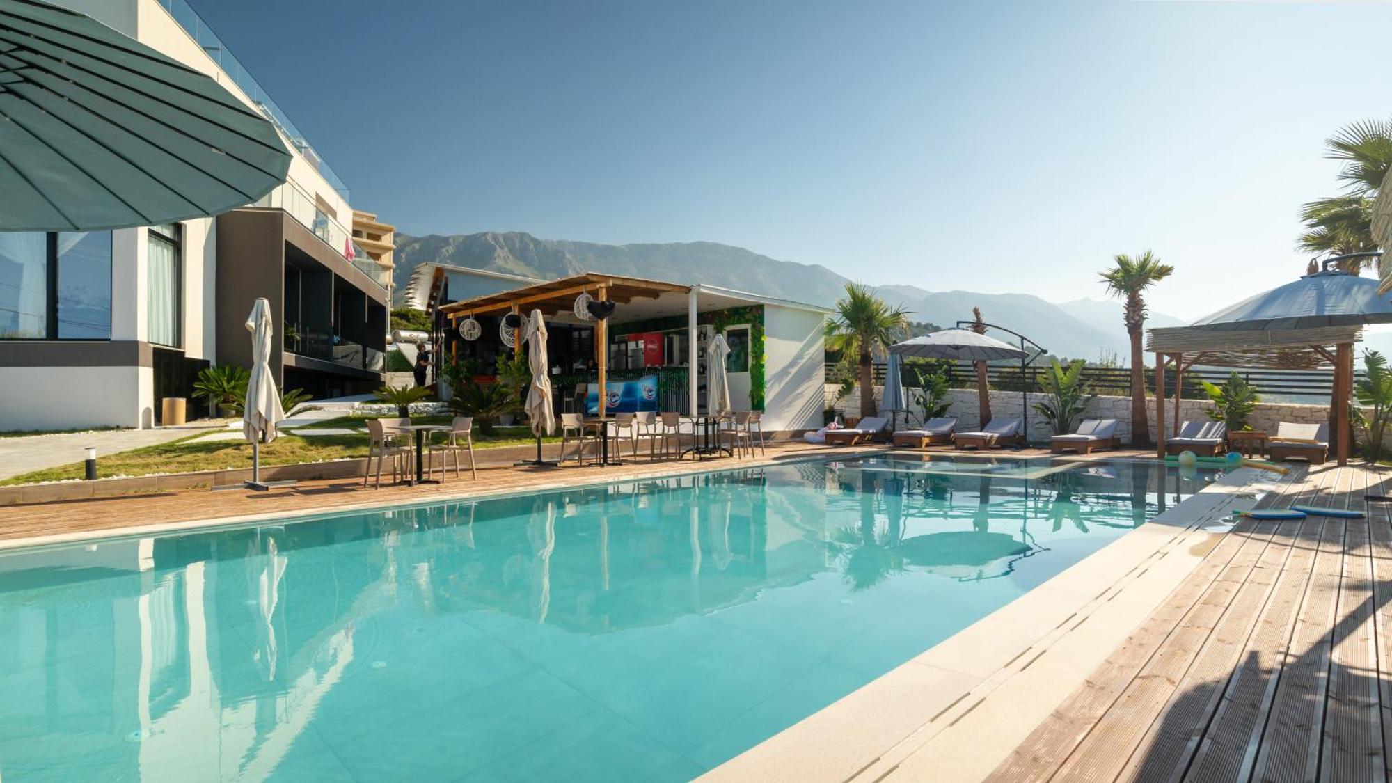 Sea Queen Luxury Hotel